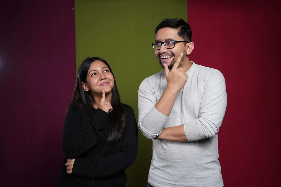Sakib and Mehzabeen at the photoshoot: thinking…