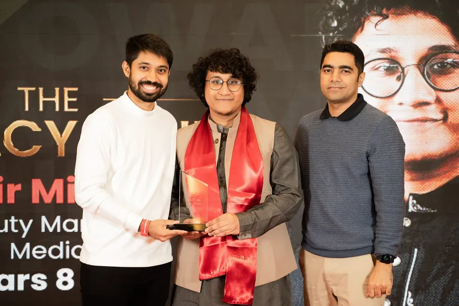 Jabir Misbah receives his Legacy Club crest