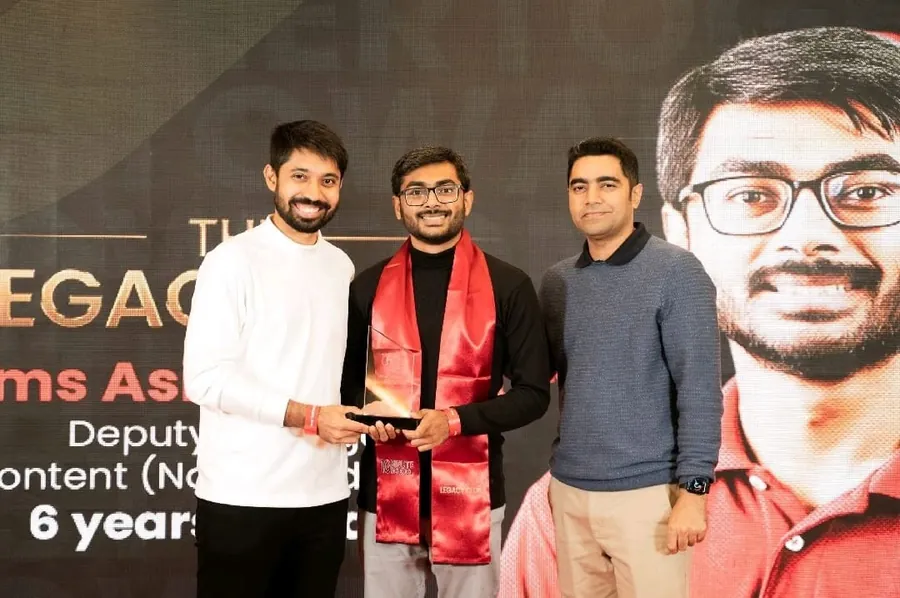 Shams Asif Chowdhury receives his 6-year Legacy Club crest
